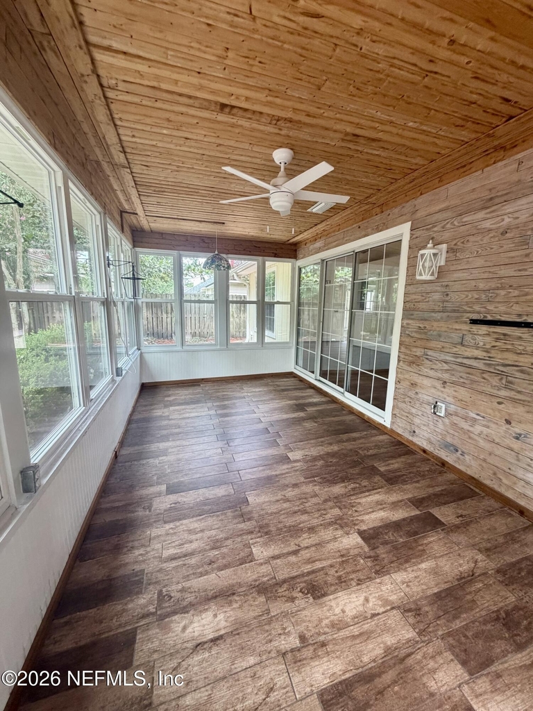 1523 Blue Heron Court - Photo 28