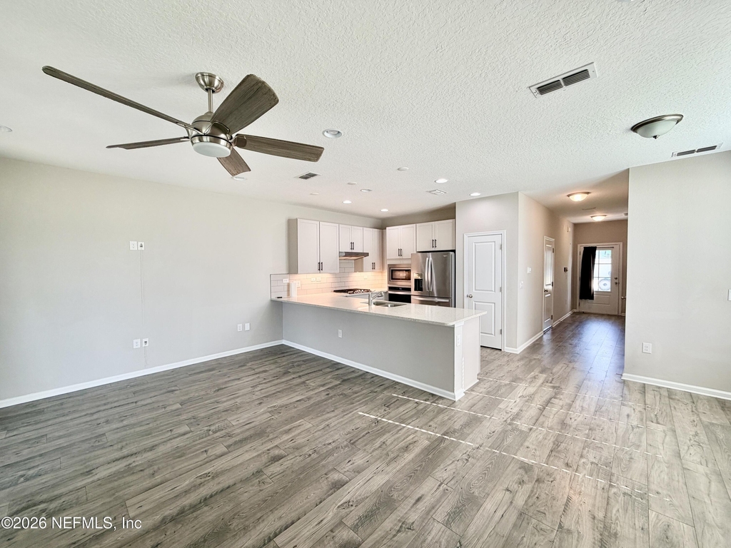 417 Pine Bluff Drive - Photo 5