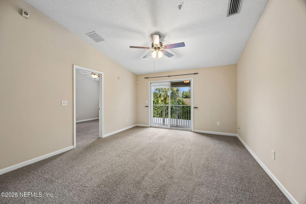 7055 Deer Lodge Circle - Photo 3