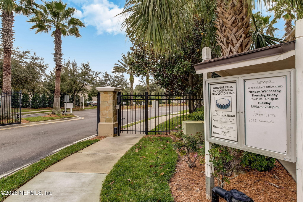 7055 Deer Lodge Circle - Photo 24