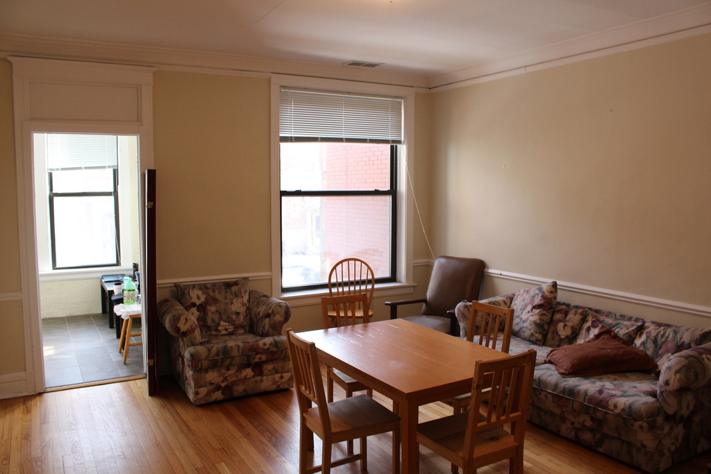 5436 S Harper Avenue - Photo 2