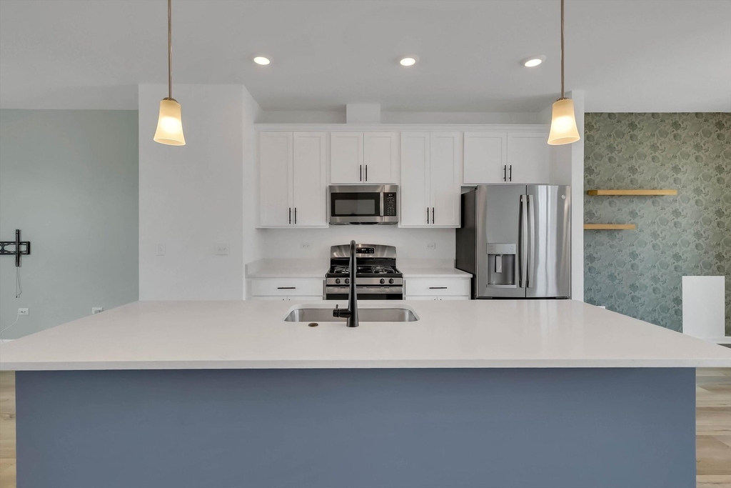 1078 Bogart Street - Photo 6