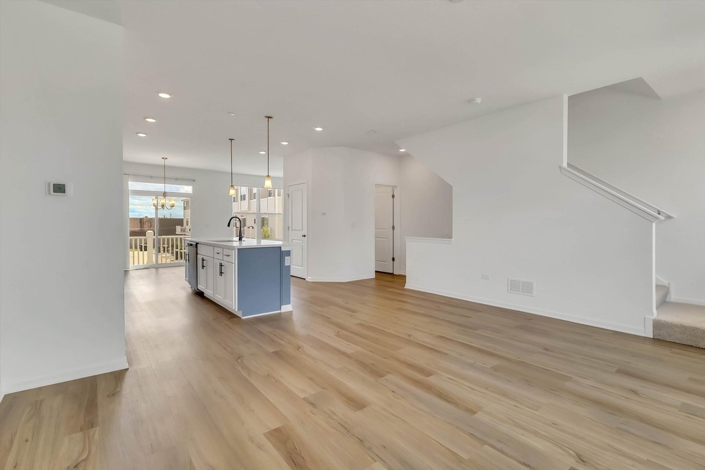 1078 Bogart Street - Photo 2
