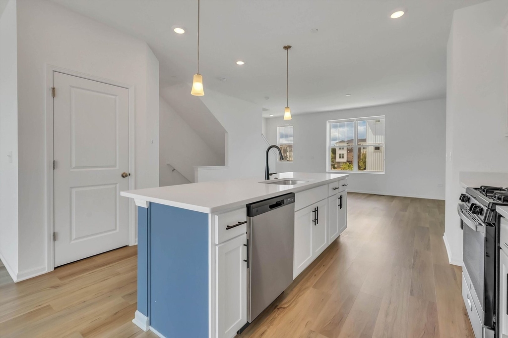 1078 Bogart Street - Photo 7
