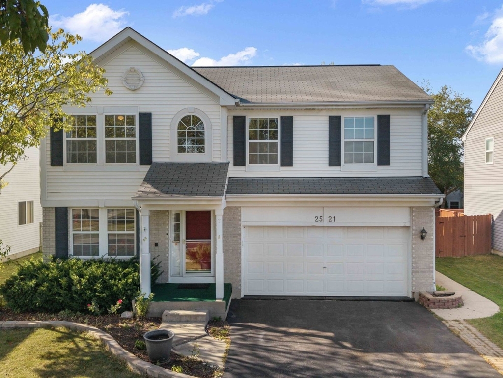 2521 Waterford Lane - Photo 0