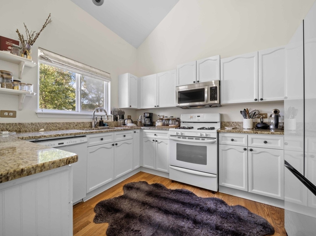2521 Waterford Lane - Photo 6