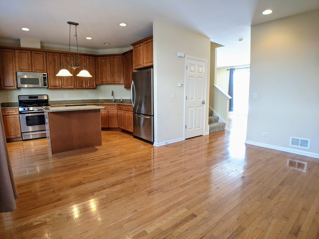 385 Bradbury Lane - Photo 6