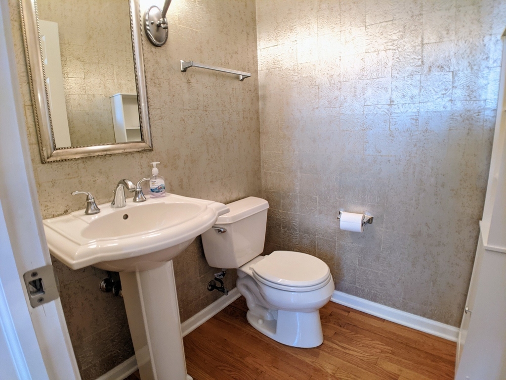 385 Bradbury Lane - Photo 9