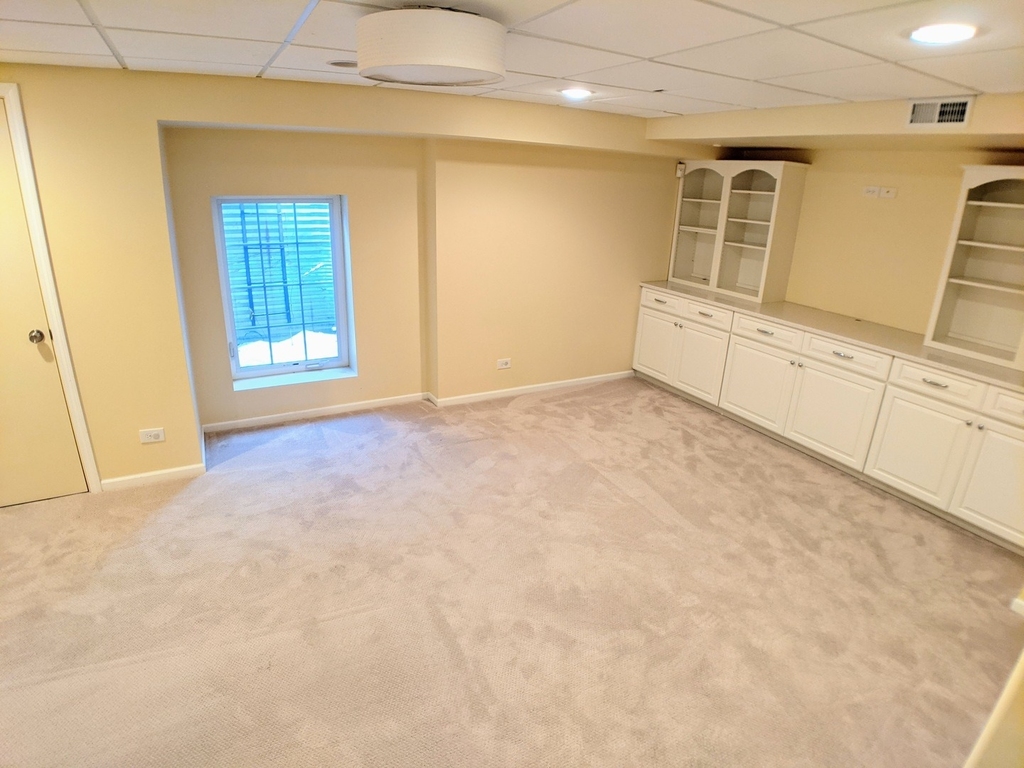 385 Bradbury Lane - Photo 17