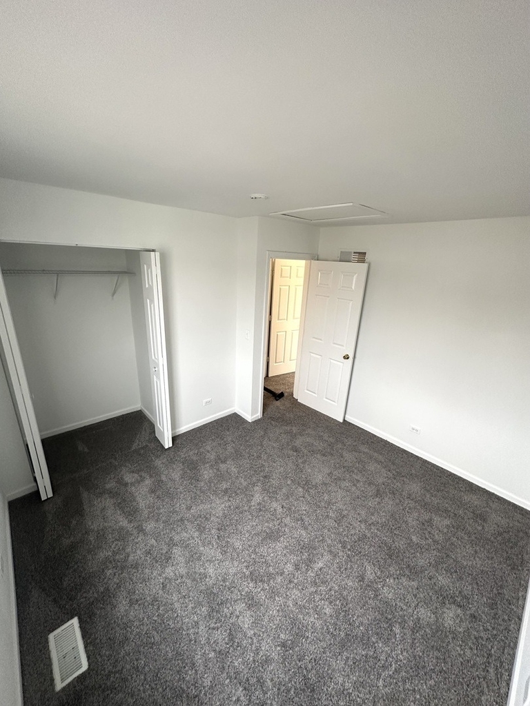 923 Four Seasons Boulevard - Photo 13