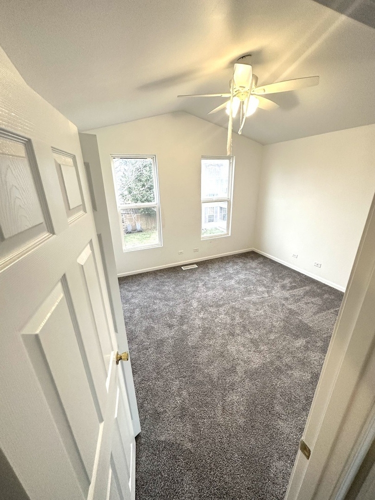 923 Four Seasons Boulevard - Photo 16