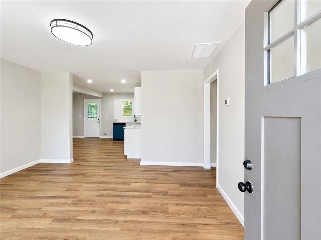 1639 Bridgeport Drive Nw - Photo 3