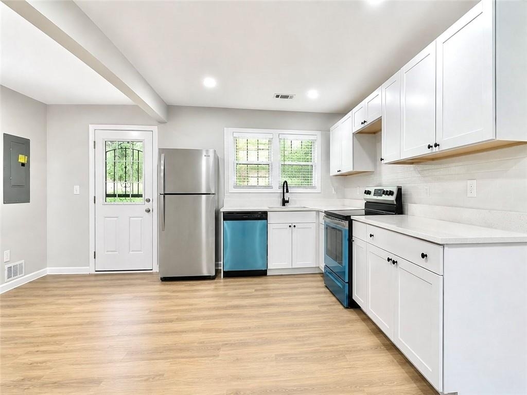 1639 Bridgeport Drive Nw - Photo 8