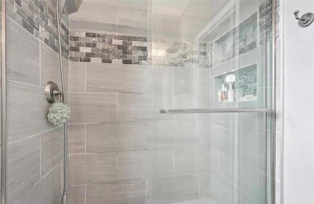 204 Summer Place - Photo 18