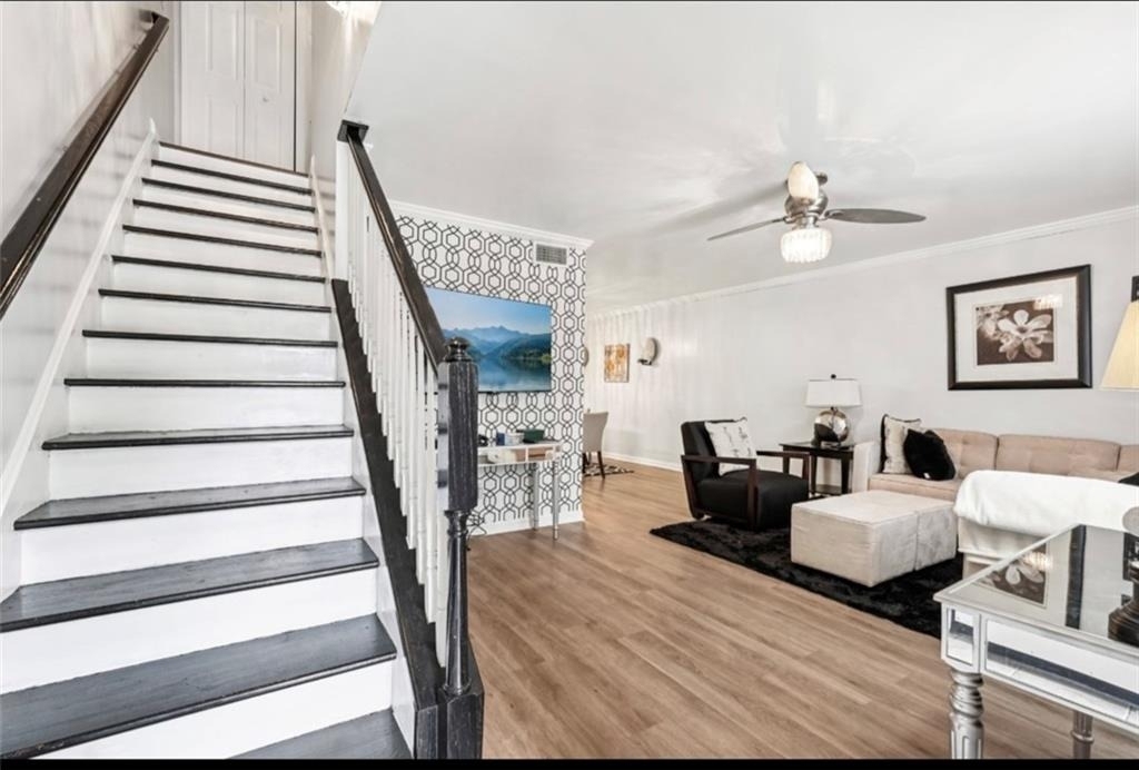 204 Summer Place - Photo 2