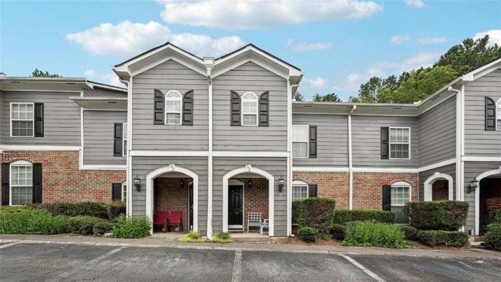 204 Summer Place - Photo 1