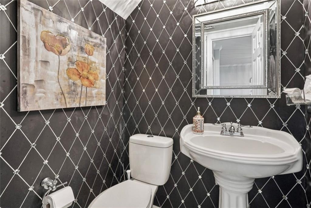 204 Summer Place - Photo 4