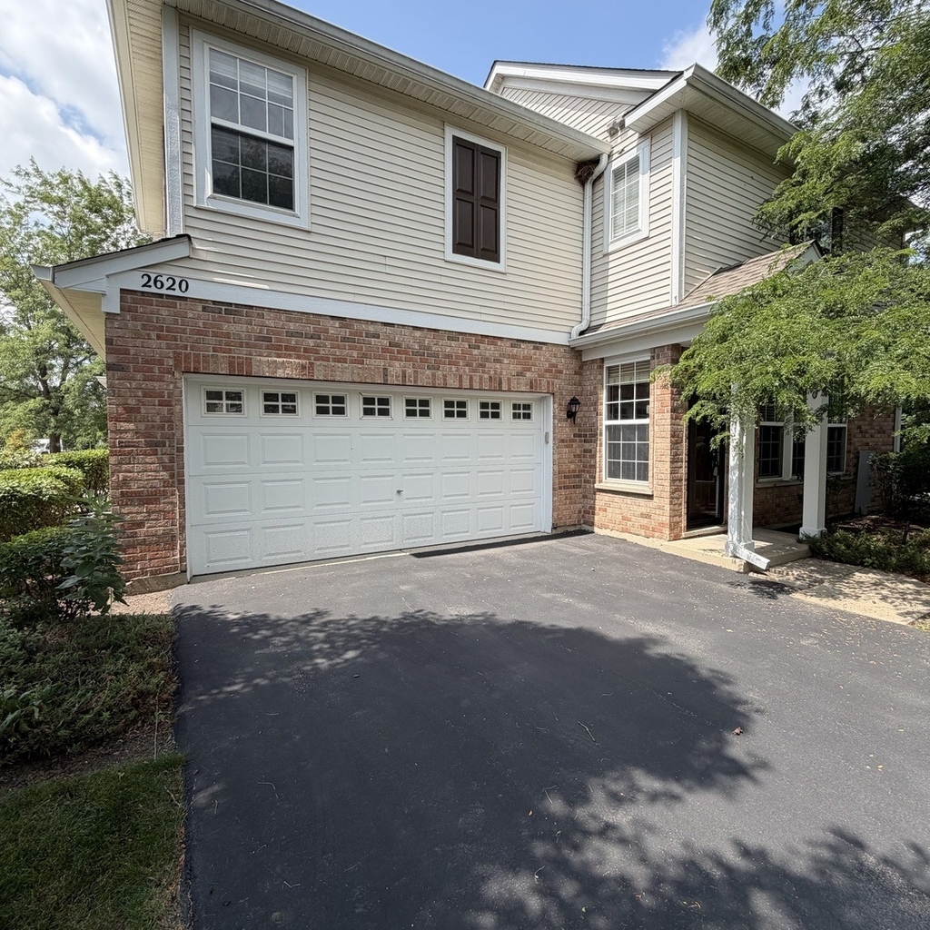 2620 Williamsburg Drive - Photo 0