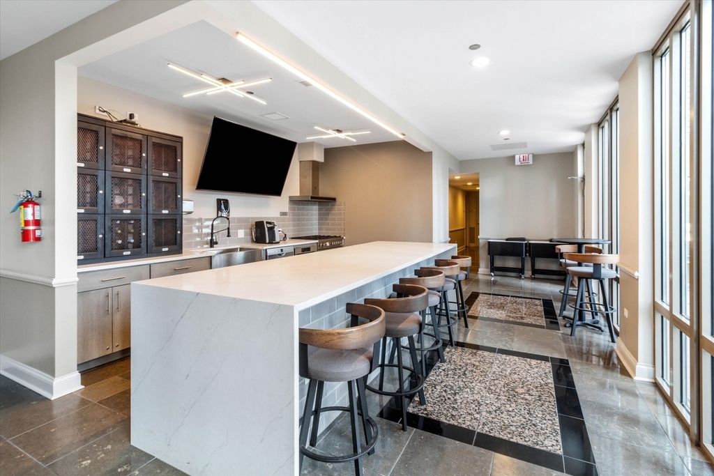 530 N Lake Shore Drive - Photo 5