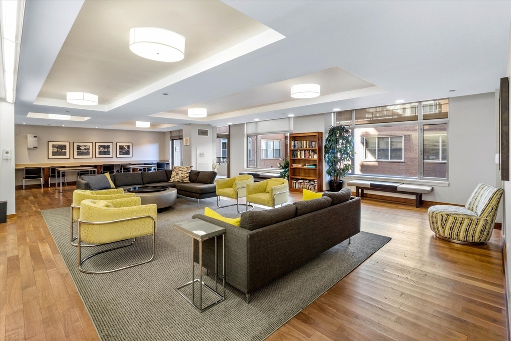 530 N Lake Shore Drive - Photo 8
