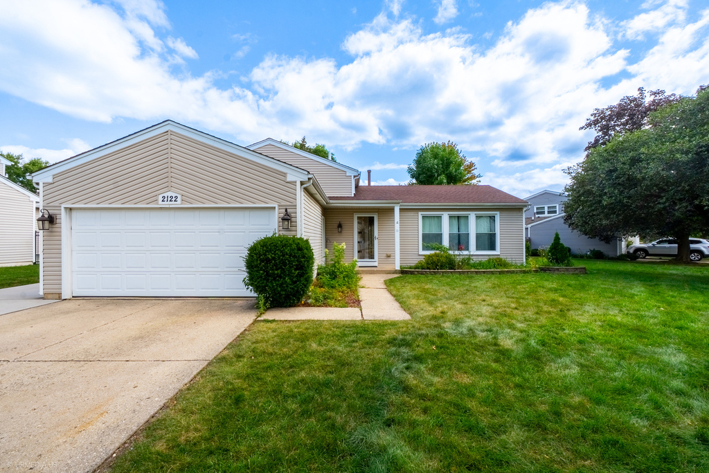 2122 Kensington Drive - Photo 0