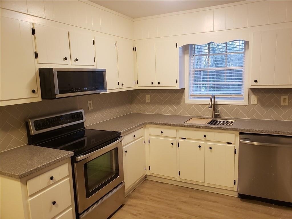 4911 Valley Dale Drive Sw - Photo 1