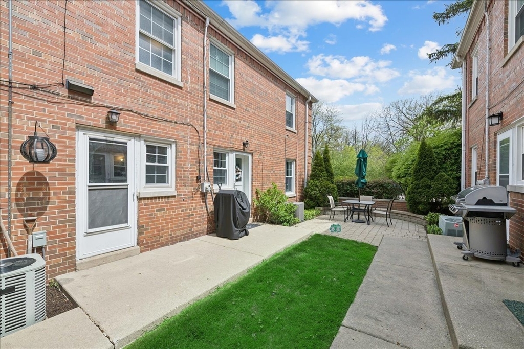 310 Jackson Avenue - Photo 21