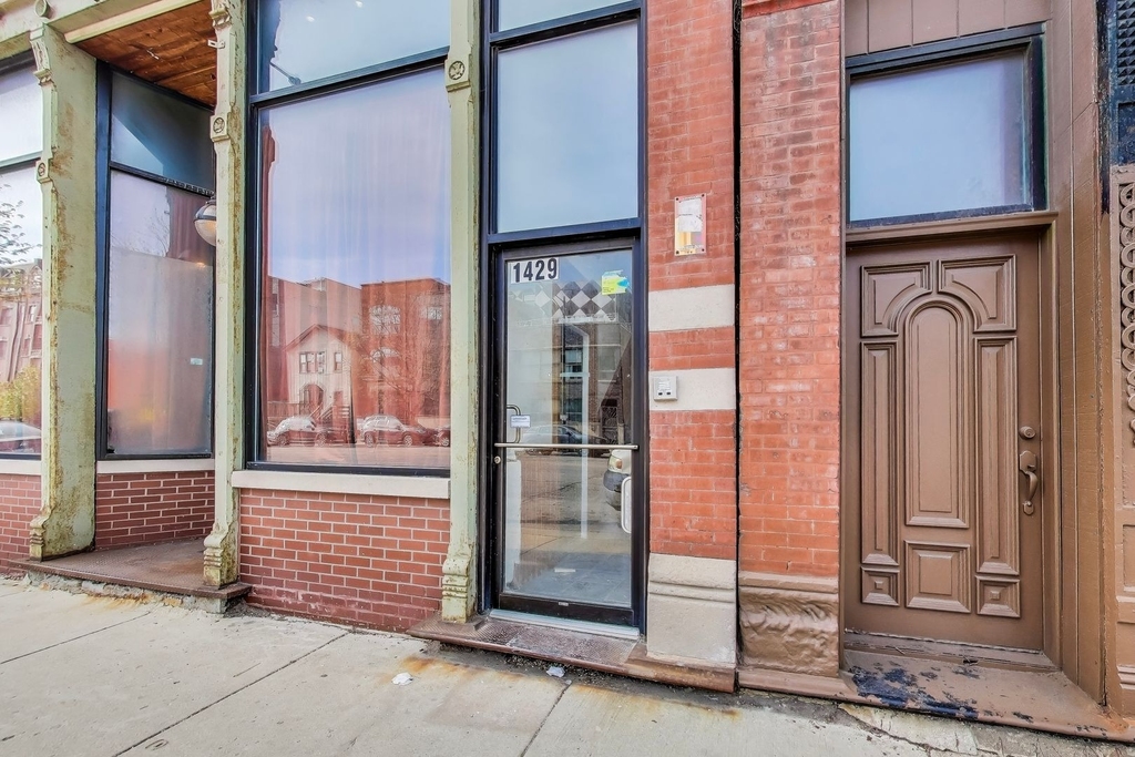 1429 W Grand Avenue - Photo 1
