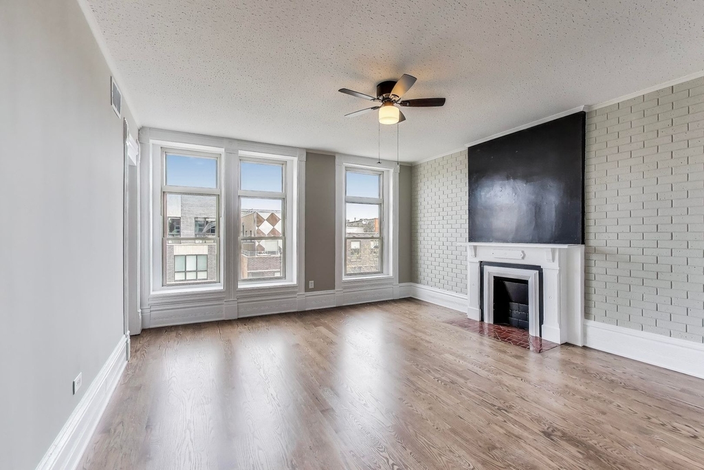 1429 W Grand Avenue - Photo 3