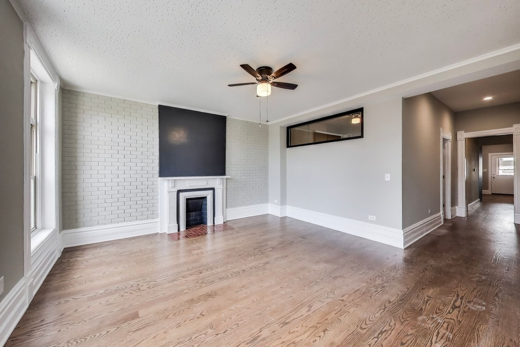1429 W Grand Avenue - Photo 2