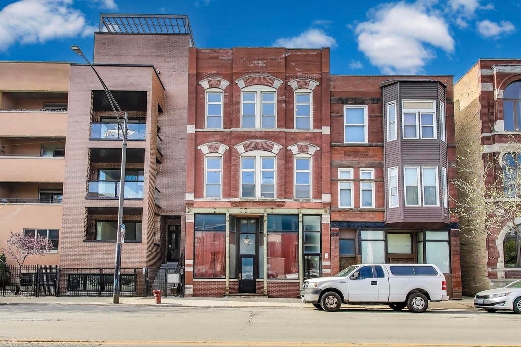 1429 W Grand Avenue - Photo 0