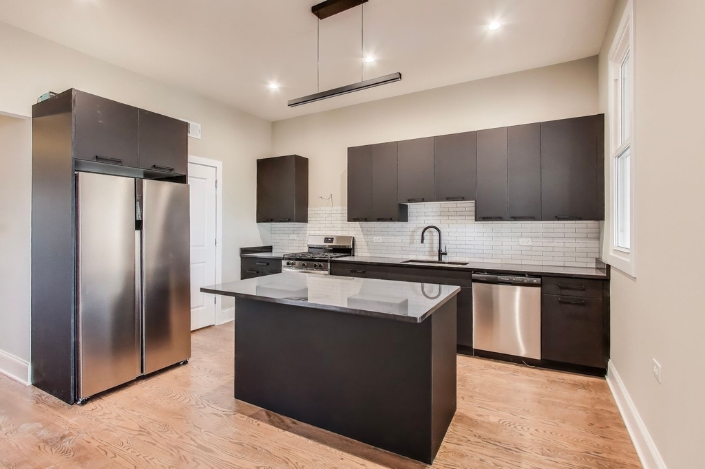 1429 W Grand Avenue - Photo 6