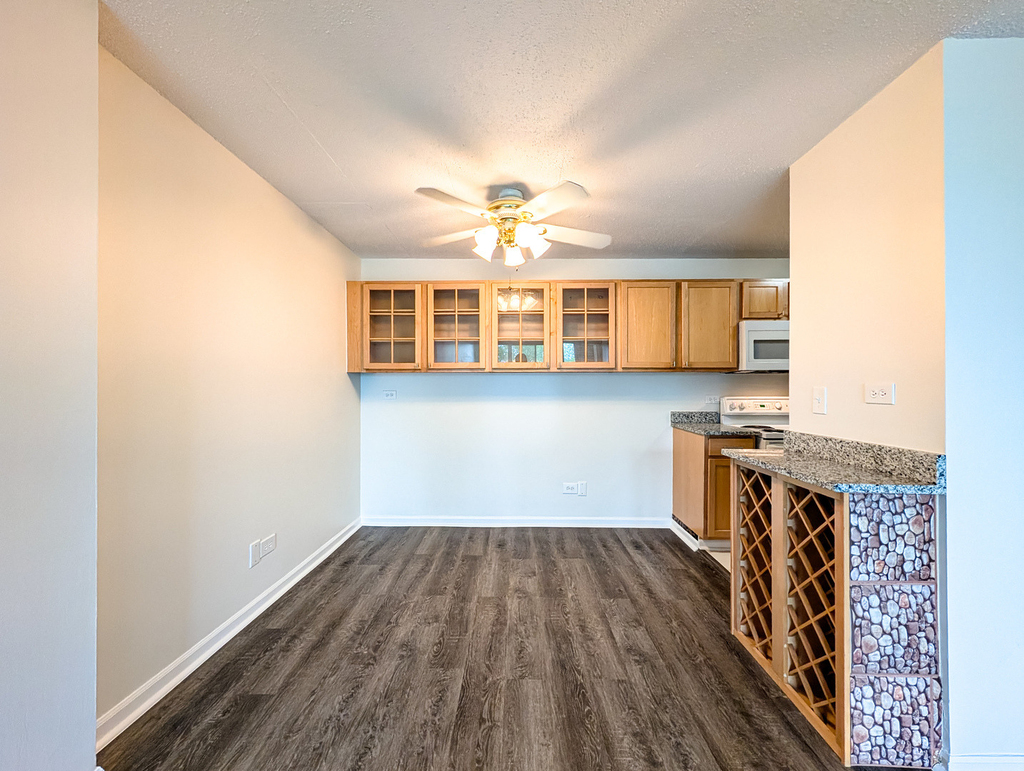 1043 S York Road - Photo 5