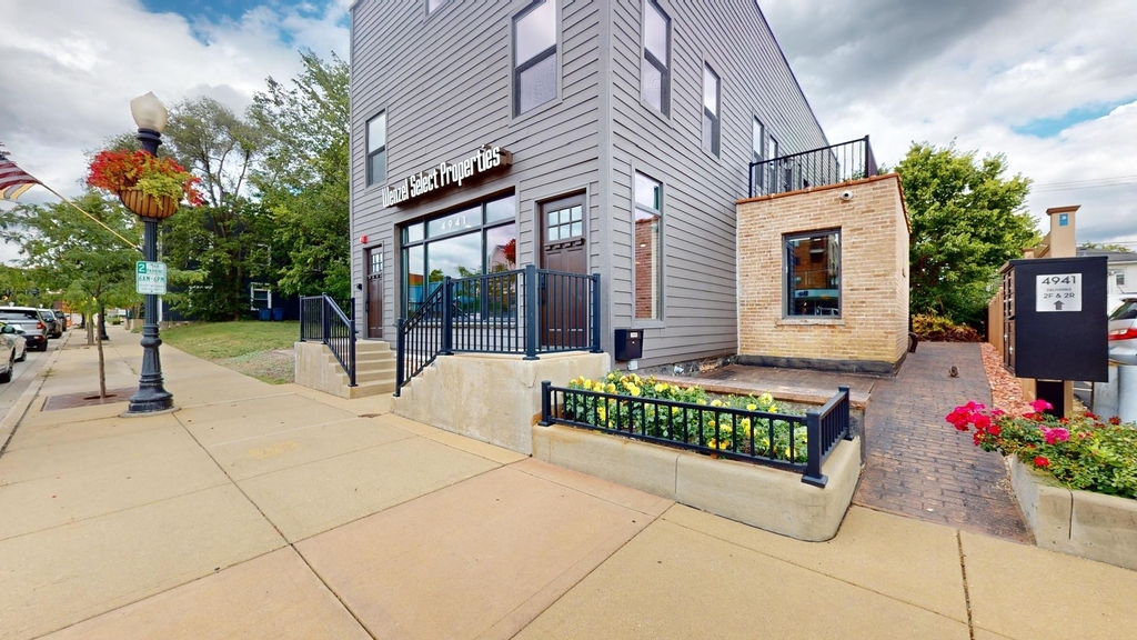 4941 Main Street - Photo 0