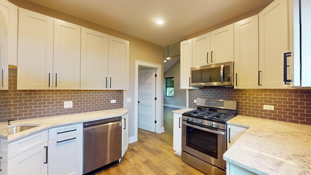 4941 Main Street - Photo 10