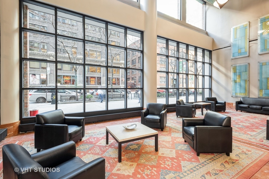 211 E Ohio Street - Photo 15
