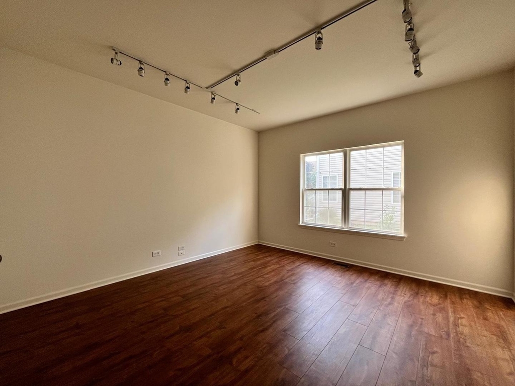 2803 Bluewater Circle - Photo 10