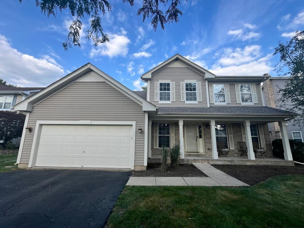 2803 Bluewater Circle - Photo 0