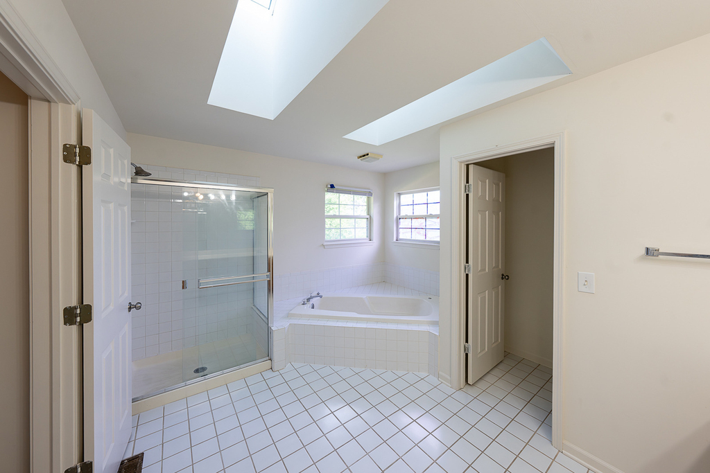 2803 Bluewater Circle - Photo 13