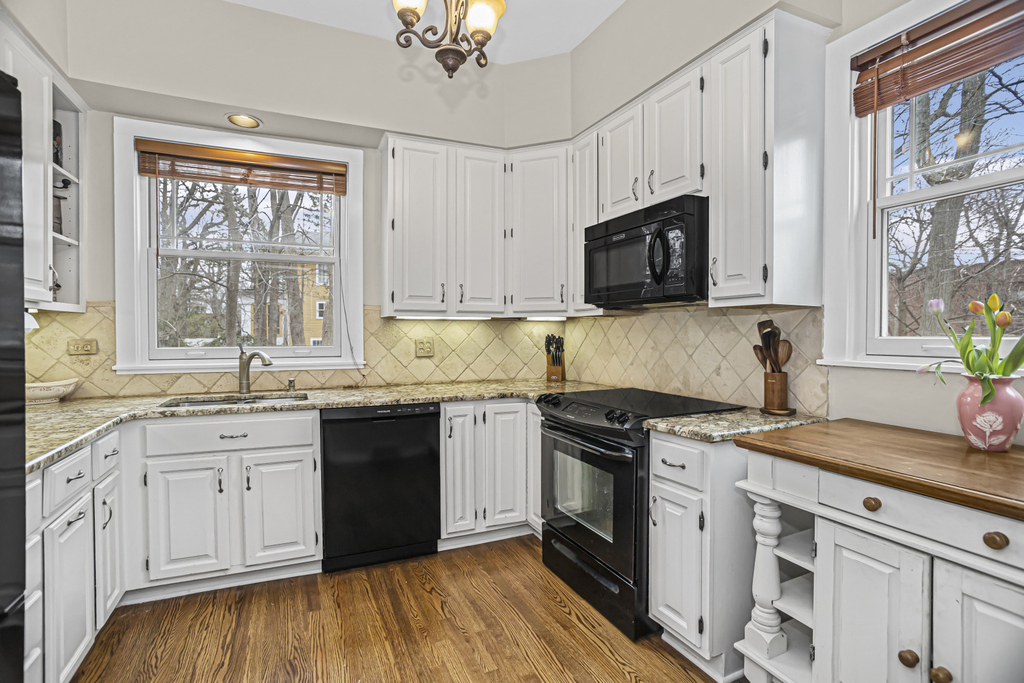 2078 Linden Avenue - Photo 3