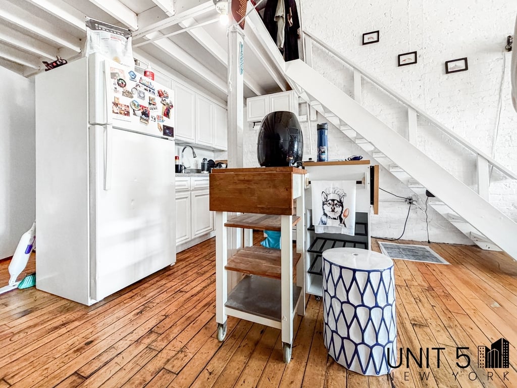 345 Eldert Street - Photo 8