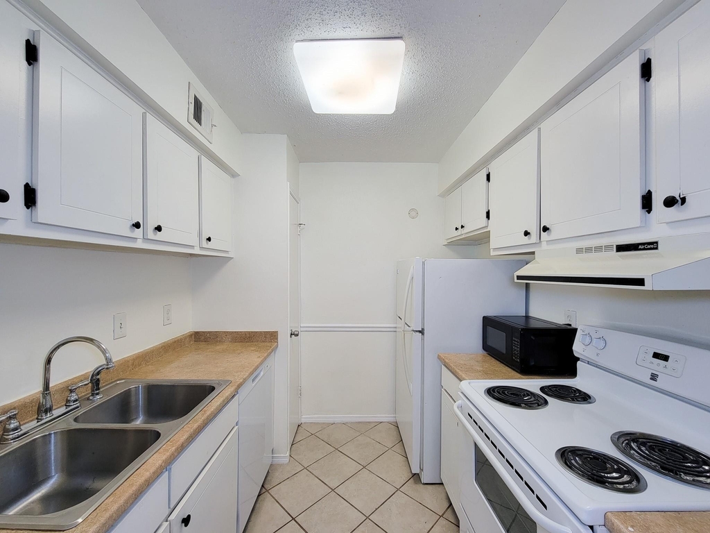 3535 Nasa Rd 1 - Photo 14