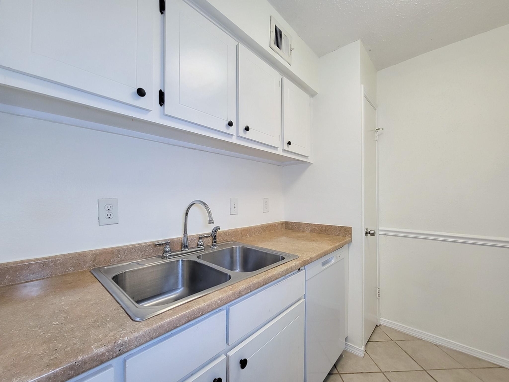 3535 Nasa Rd 1 - Photo 15