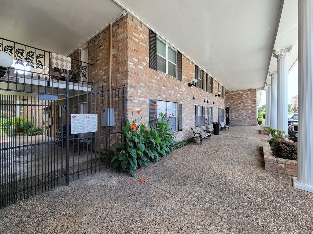 3535 Nasa Rd 1 - Photo 2