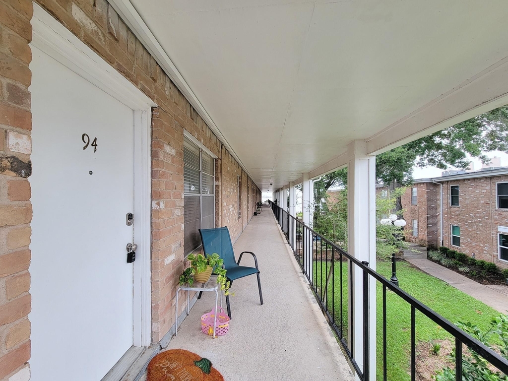 3535 Nasa Rd 1 - Photo 4