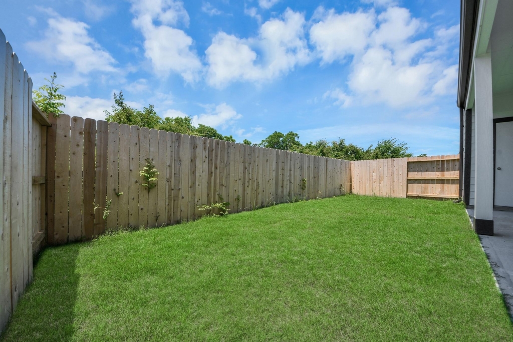 1930 Olivos Street - Photo 45