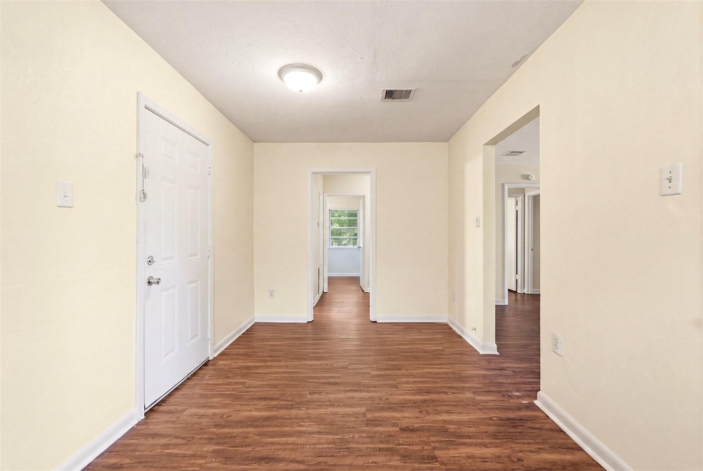 10227 Glenmawr Drive - Photo 11