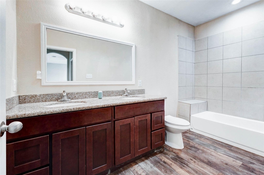 8611 Beviamo Street - Photo 5