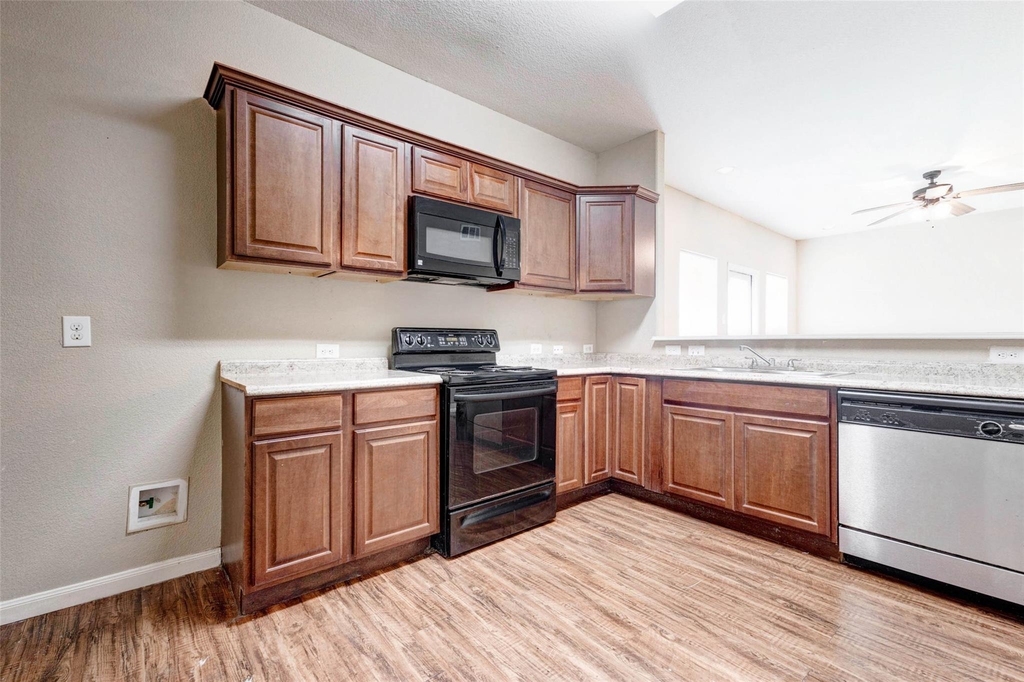 8611 Beviamo Street - Photo 2