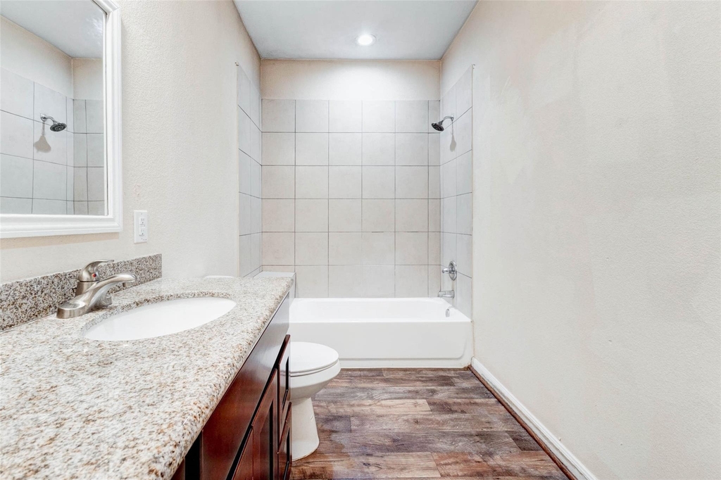 8611 Beviamo Street - Photo 14